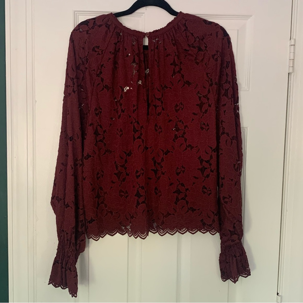 NWT Free People 'Olivia' Lace Flare Sleeve Top-size - Picture 2 of 7